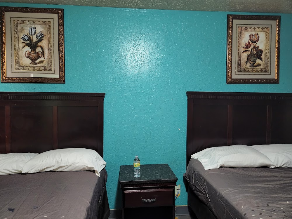 Encore Motel