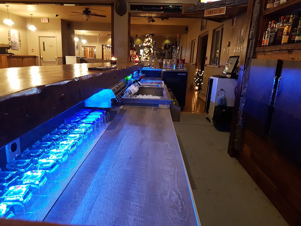 Stoco Lake Lodge