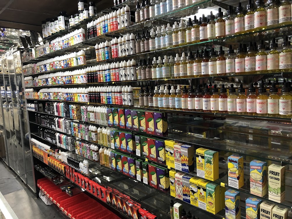 Golden Smoke House - Tobacco shop in Rainier Valley - Website