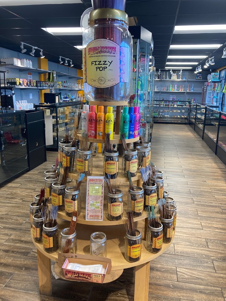 House of Smoke - Longview - Smoke shop in Downtown - Website