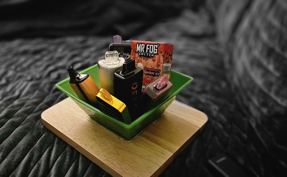 elfbar nachfüll pod läuft aus Super Ecig Smoke Shop (THC DELTA-9 CBD KRATOM & E-CIG) - Tobacco shop in Saint  Joseph